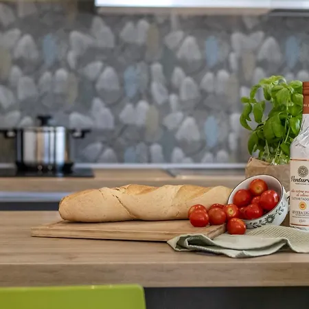 Apartman La Vela Latina - Mytouristhome *